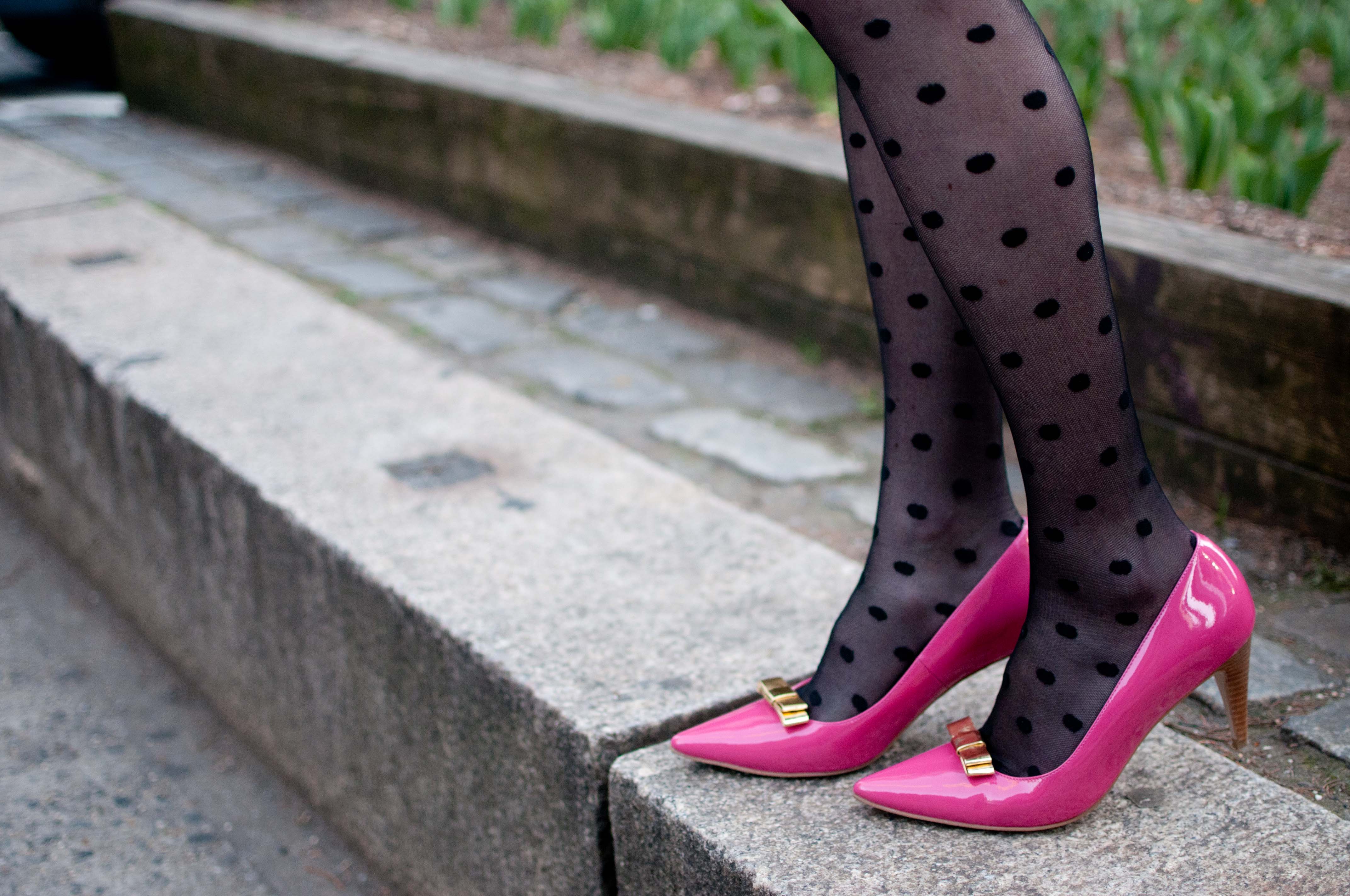 Cocktail Parties in the City: Emerald Green, Polka Dot Tights and a Splash  of Pink