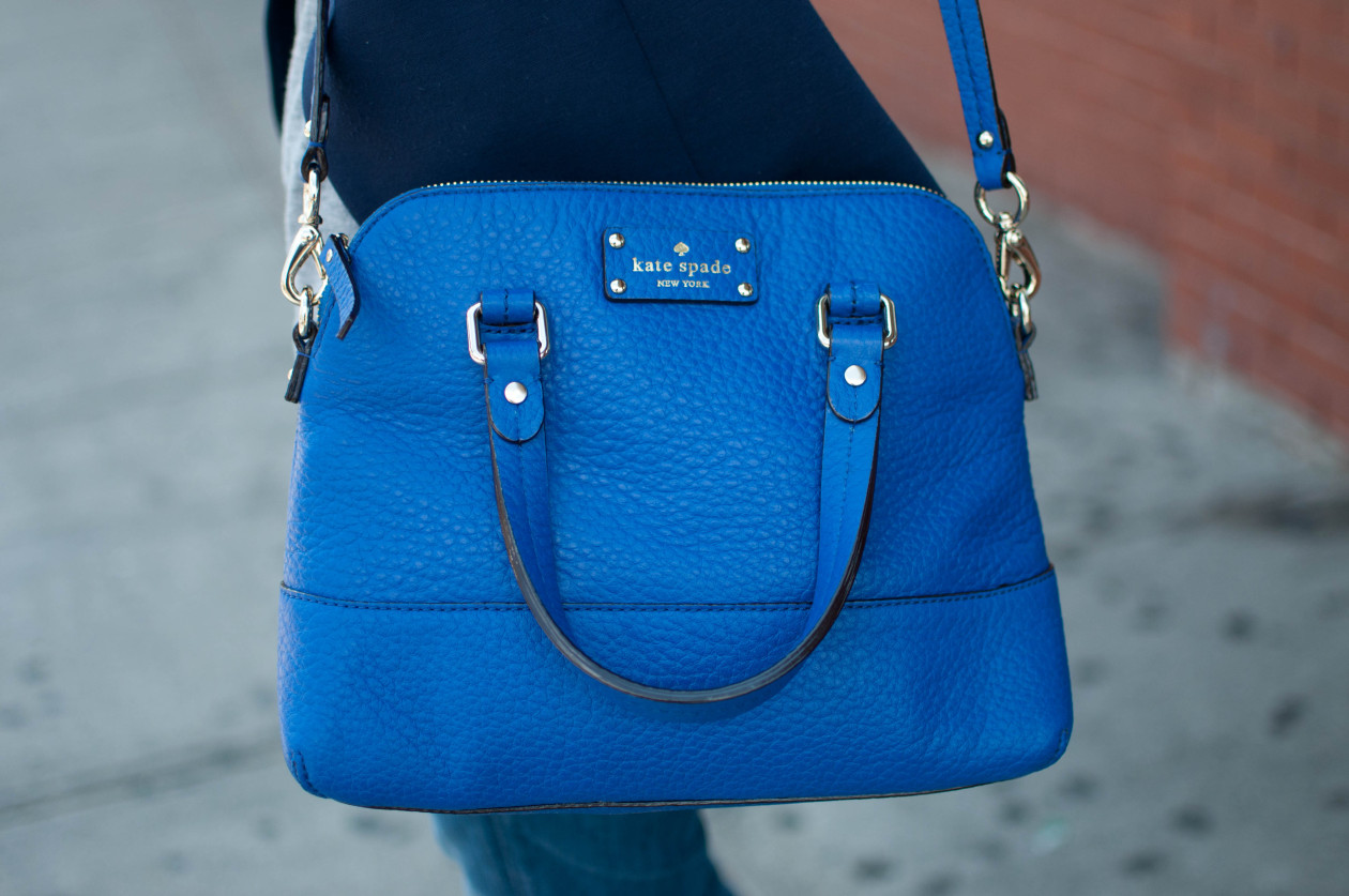 Casual Friday: Jeans, T-Shirts, and Bright Blue Bags