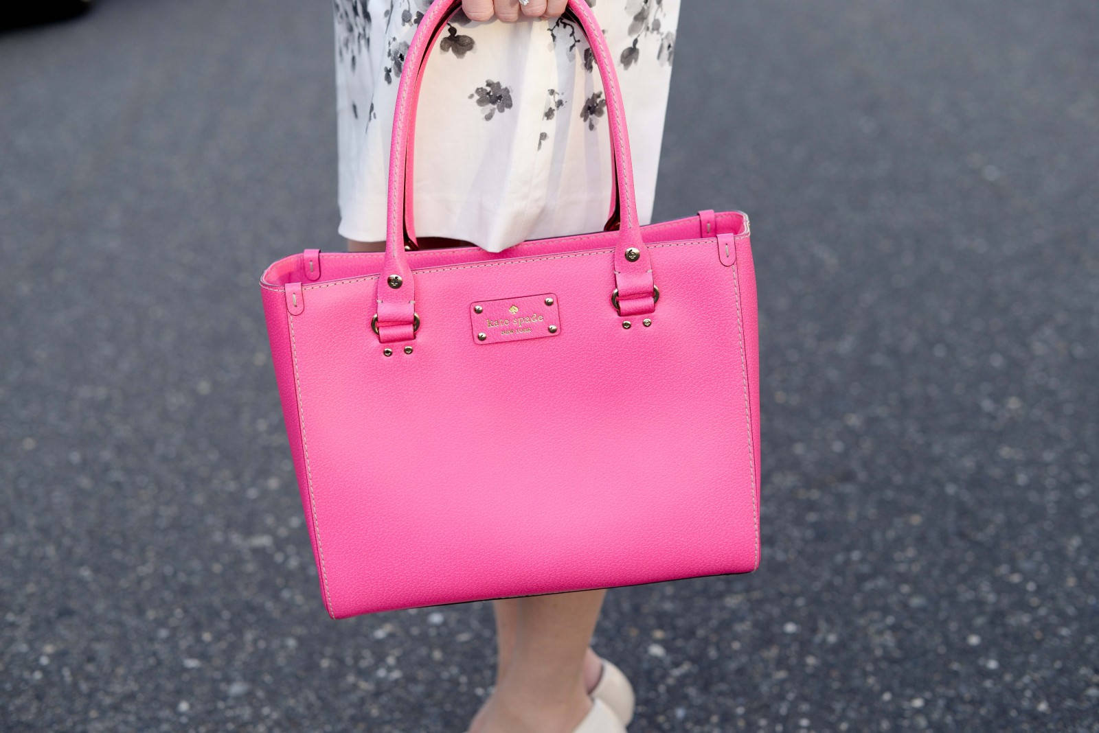 Maggy London Dresses, Pink Totes and Pearls (...and a little life update)