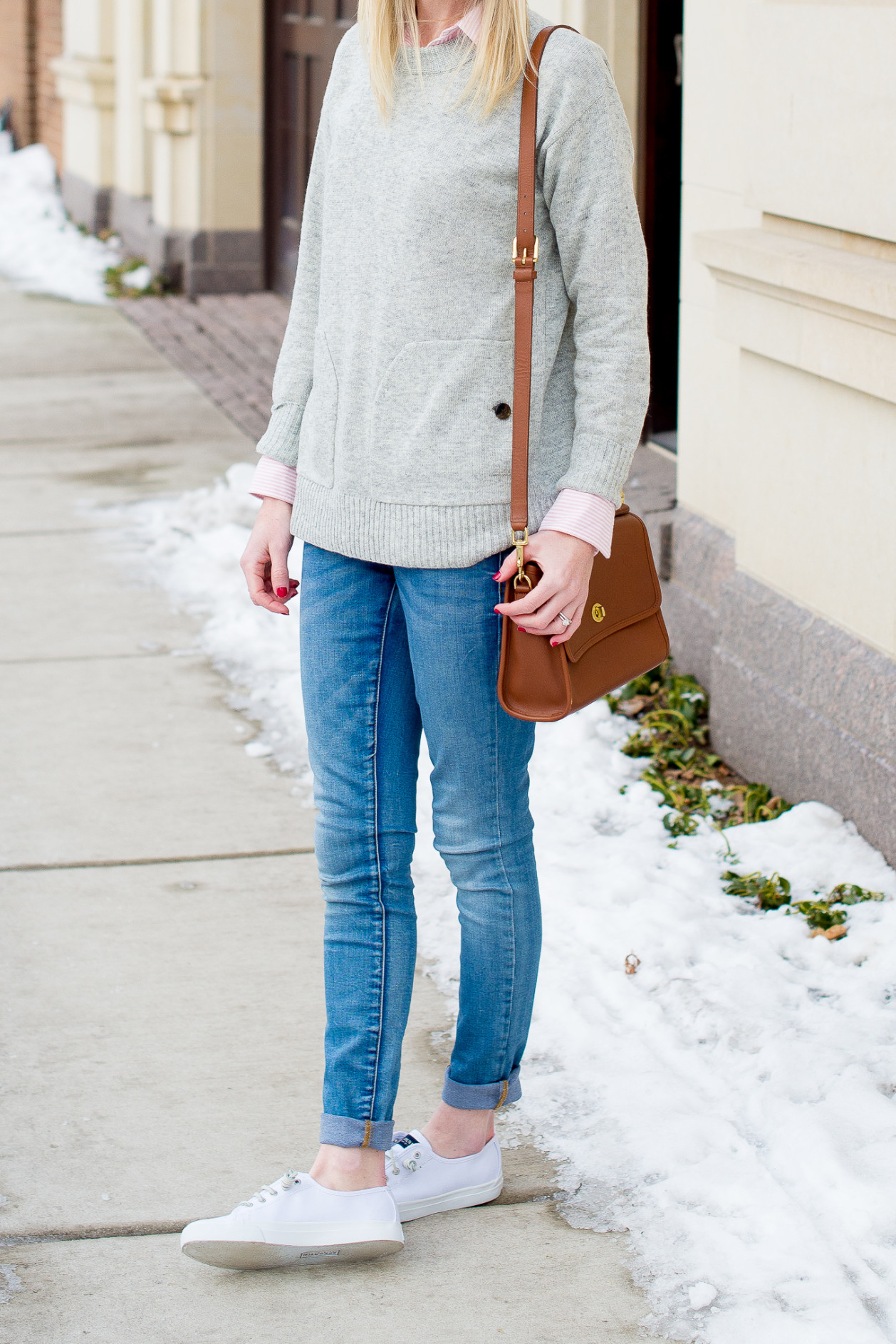 sperry white sneakers