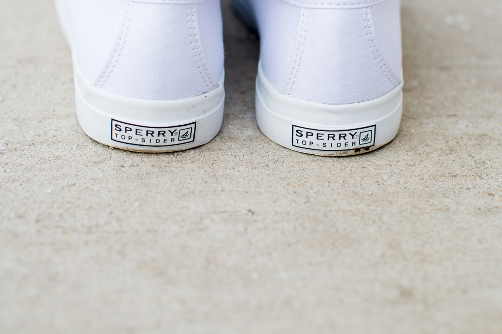 sperry seacoast leather sneaker