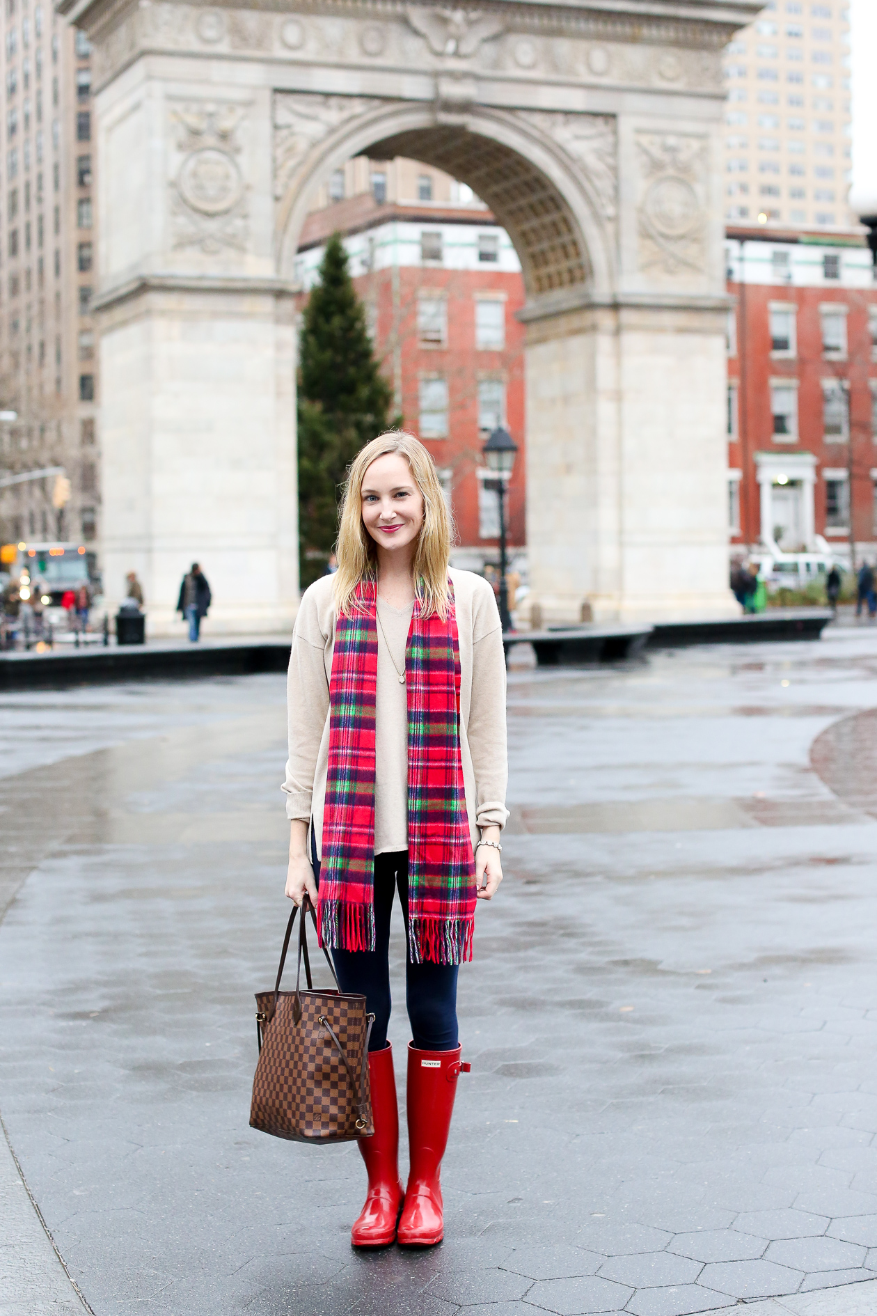 Glossy red outlet hunter boots