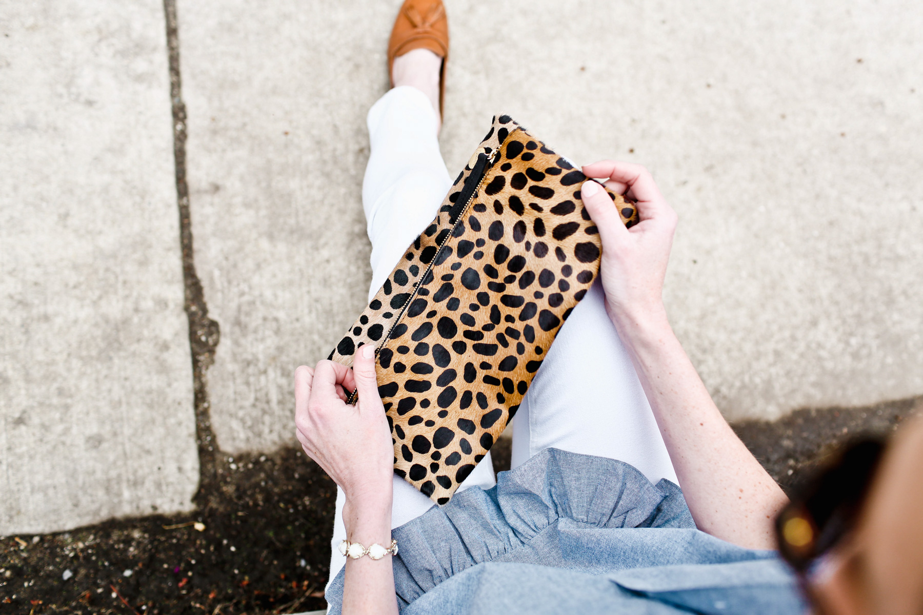 Rag & Bone Jeans / Sam Edelman Loafers / Clare V. Clutch / Kendra Scott Bracelet