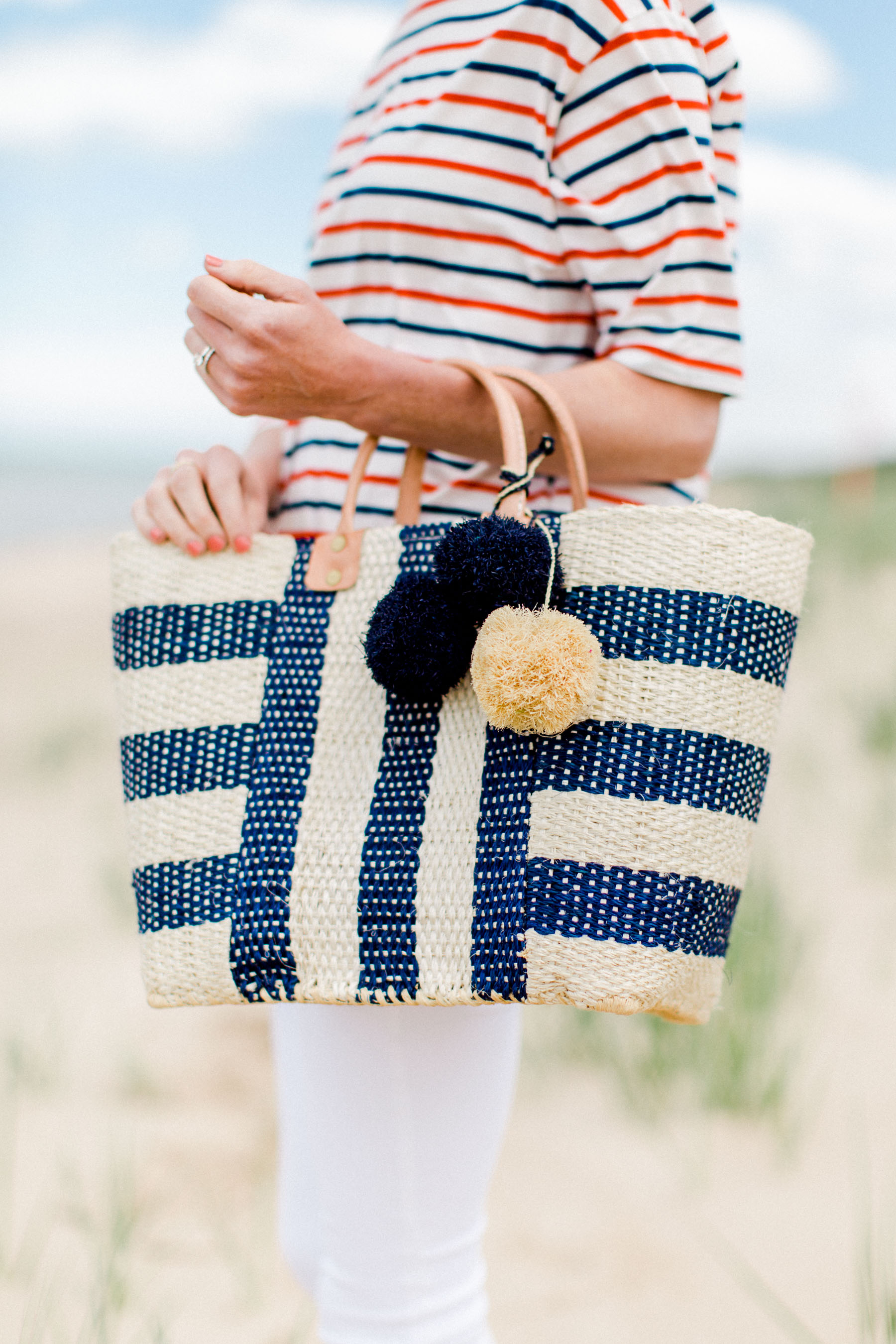 Capri' Woven Tote with Pom Charms MAR Y SOL