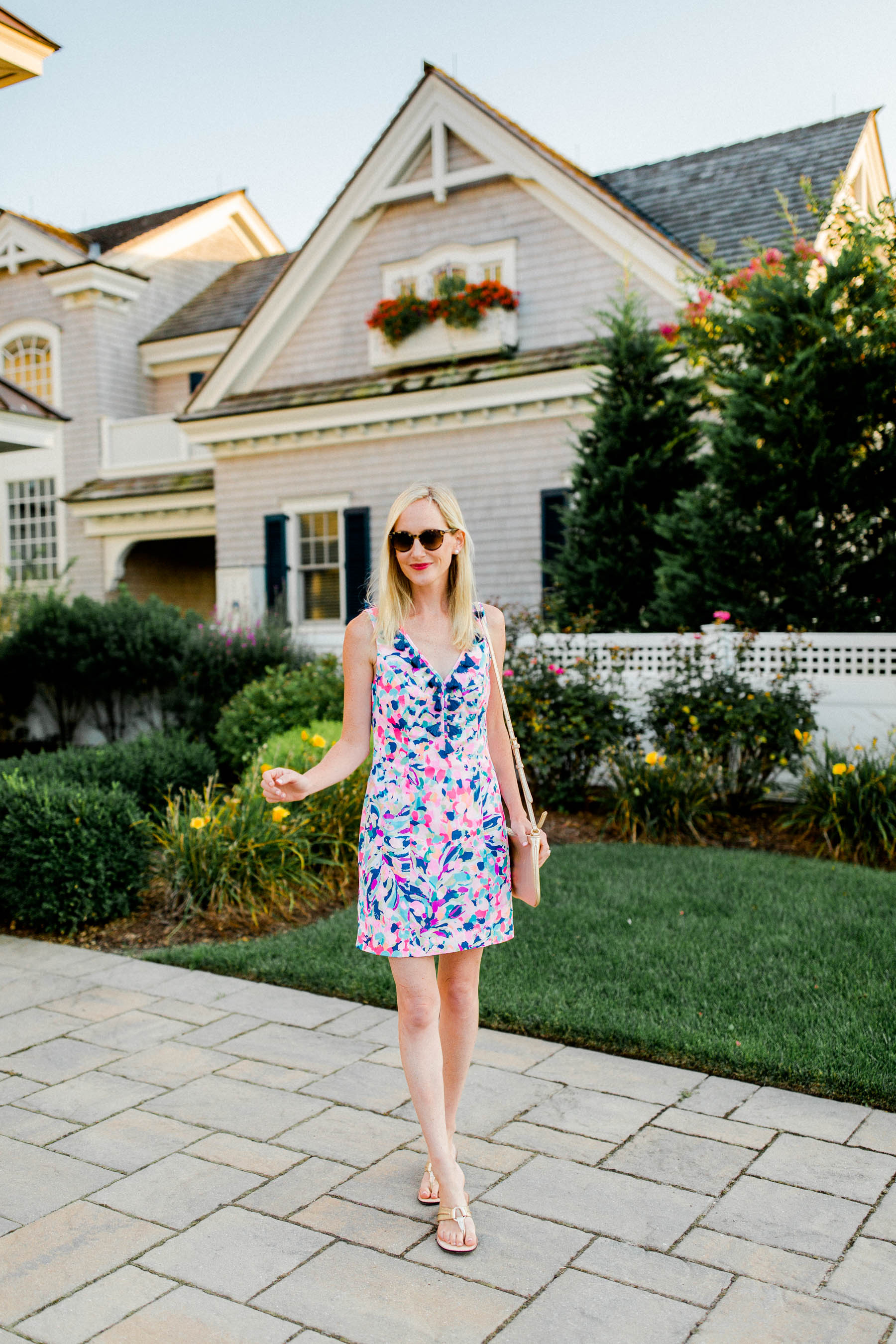 Kelly is wearing a Lilly Pulitzer Cabrey Shift Dress