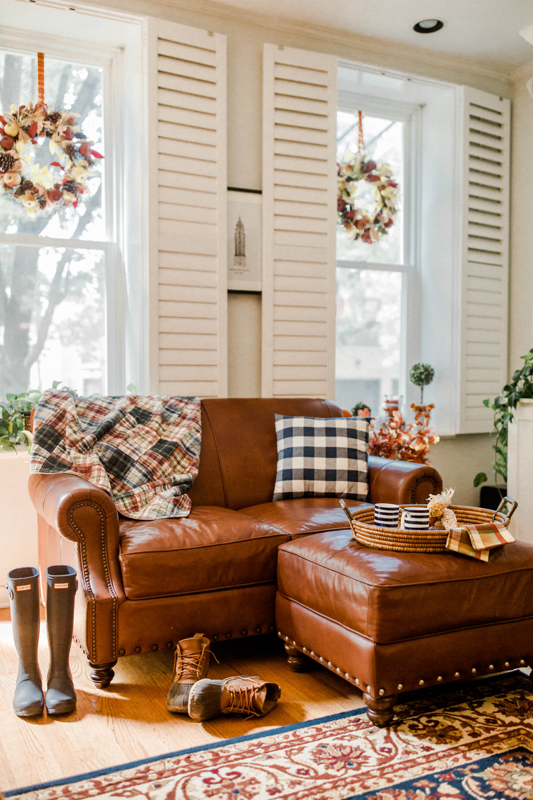 Easy Thanksgiving Decor Inspiration - Kelly in the City