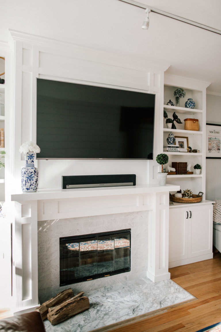 How to Decorate Preppy Bookshelves - Kelly in the City