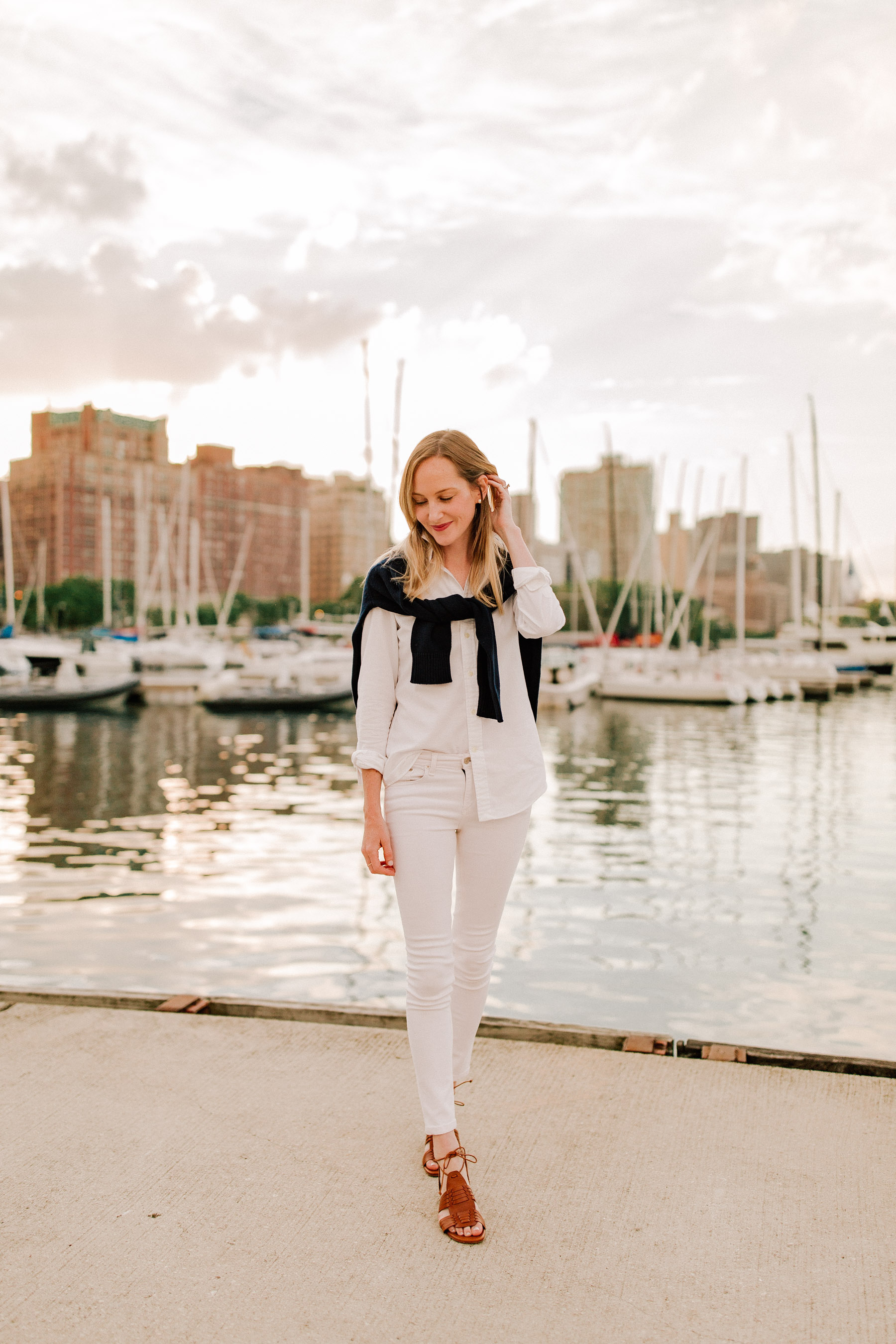 Boat Cotton Rollneck Sweater / Knit Cotton Oxford Shirt / Leather Vachetta Sandals / Leather Lennox Bag  - Kelly in the city