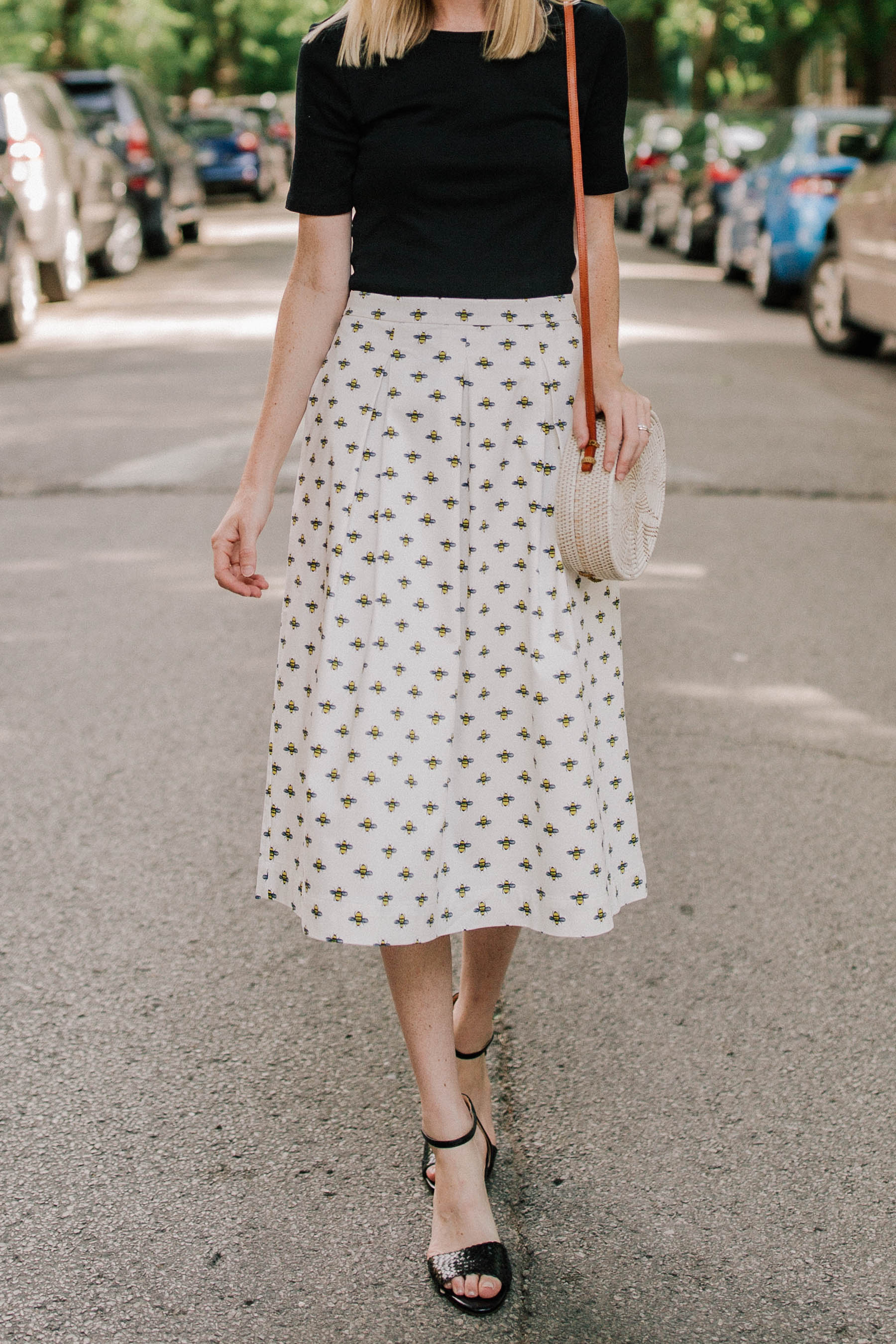 Bee Skirt (Also available at Boden.) / Perfect Tee / woven bag - Kelly in the City