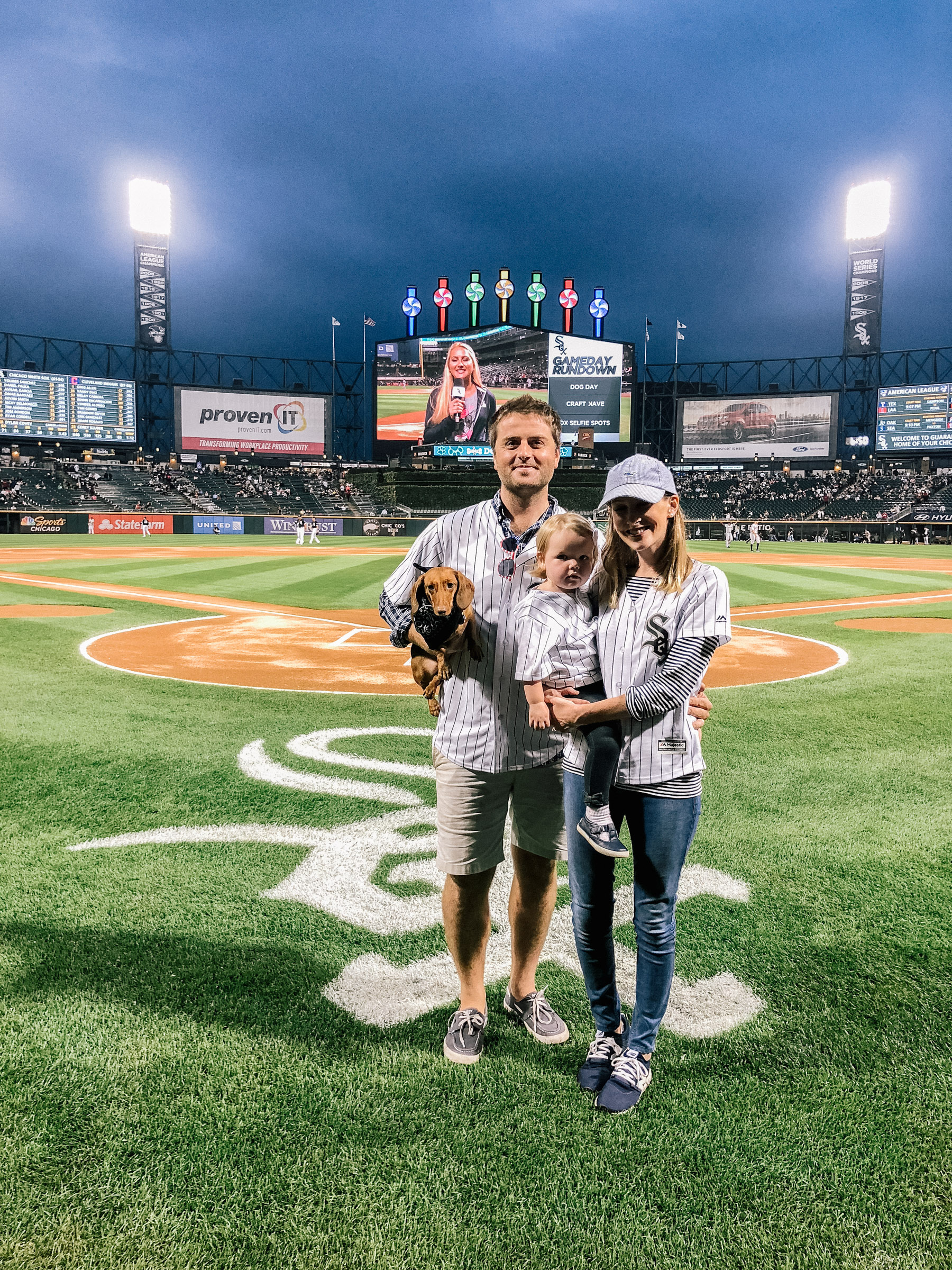 Dog Day with the Sox | Kelly in the City