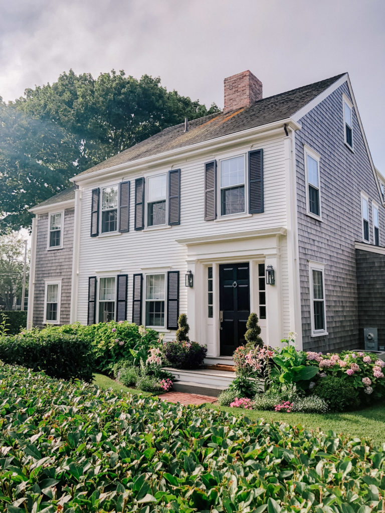 Nantucket House Tour by Kelly Larkin | Kelly in the City