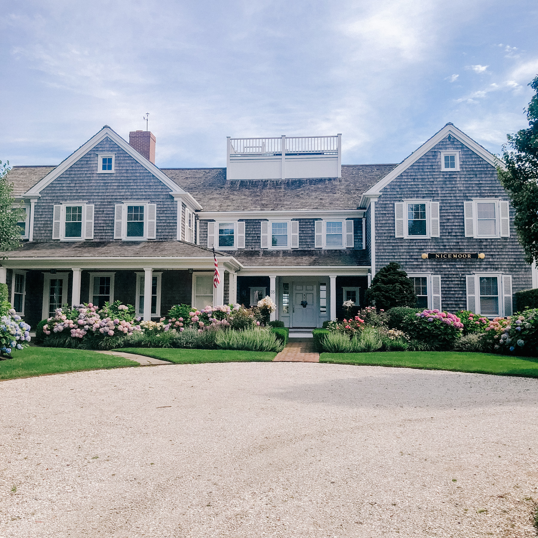 Nantucket House Tour by Kelly Larkin | Kelly in the City