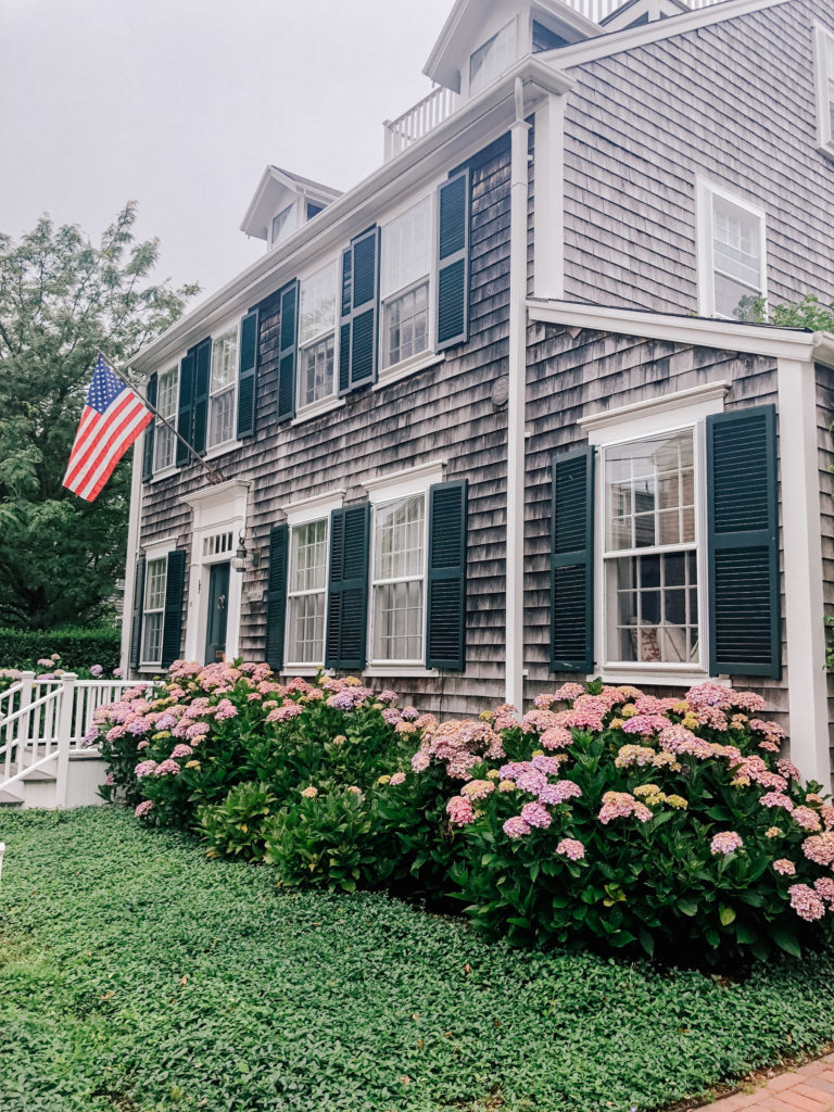 Nantucket House Tour by Kelly Larkin | Kelly in the City