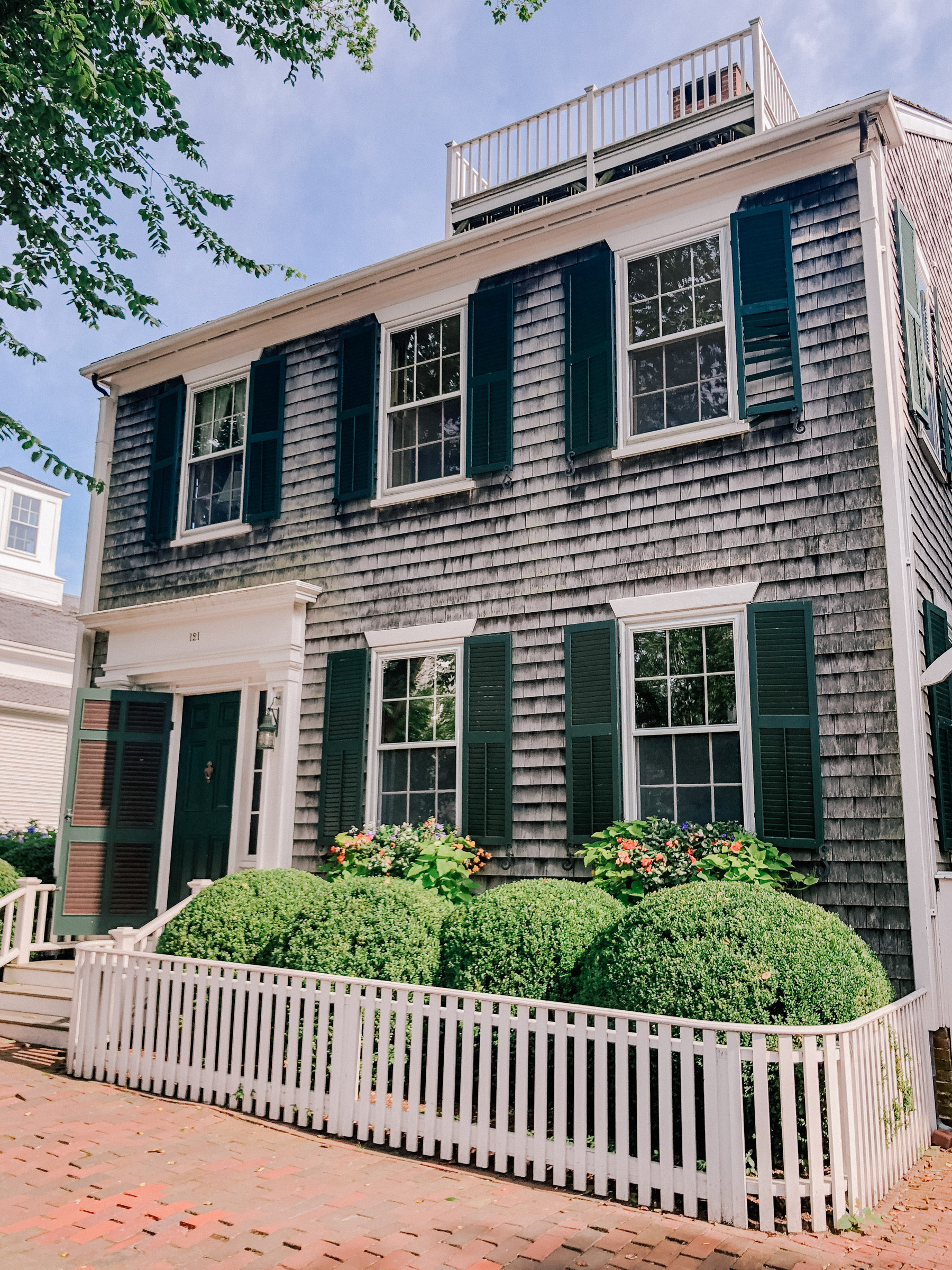 Nantucket House Tour by Kelly Larkin