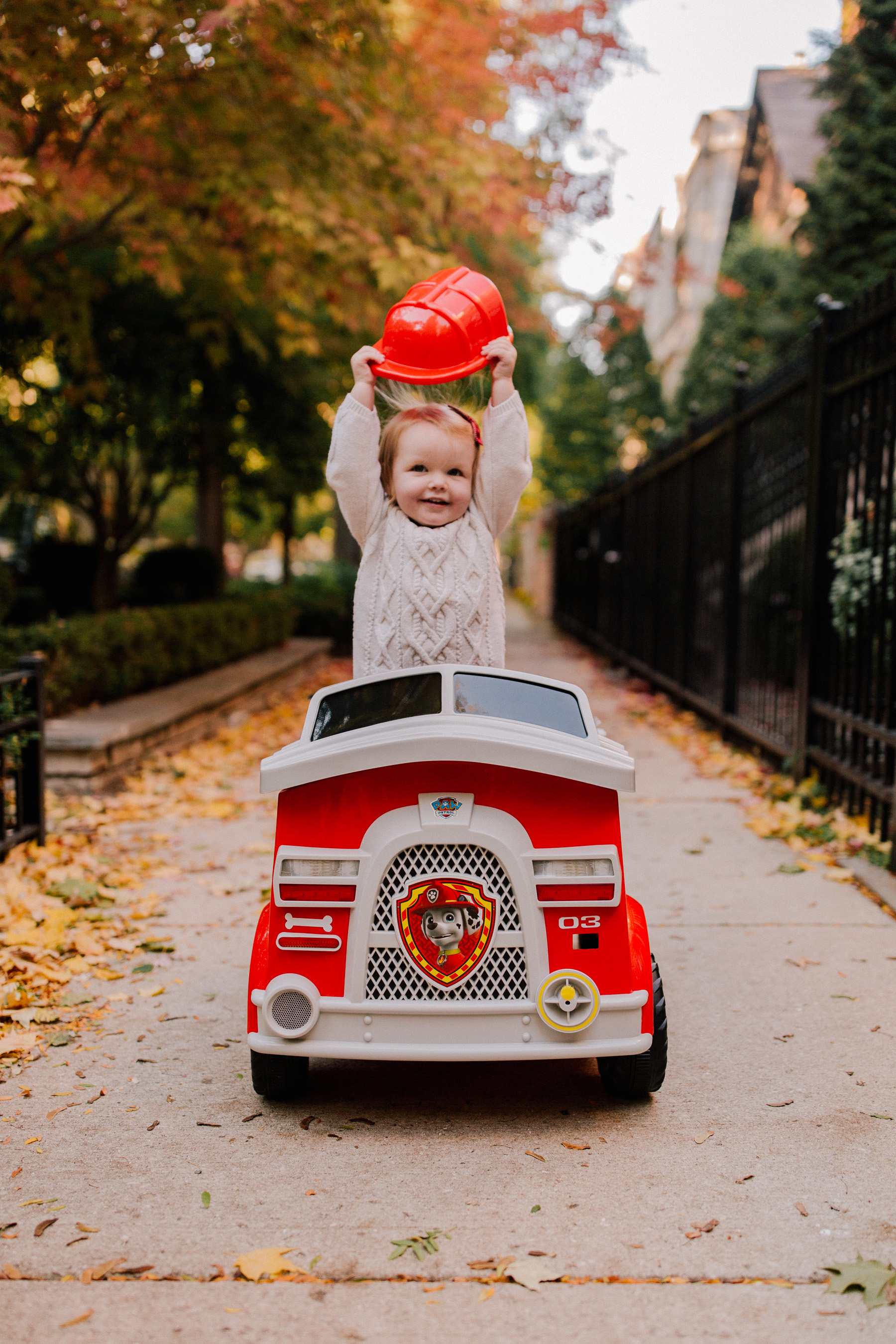 Paw patrol fire truck 6 volt 2024 powered ride on toy by kid trax