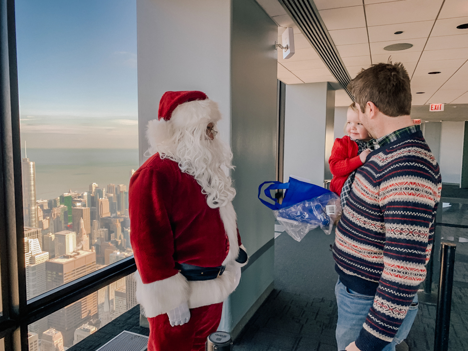 Kelly in the City - Meeting Santa on the Willis Tower Skydeck