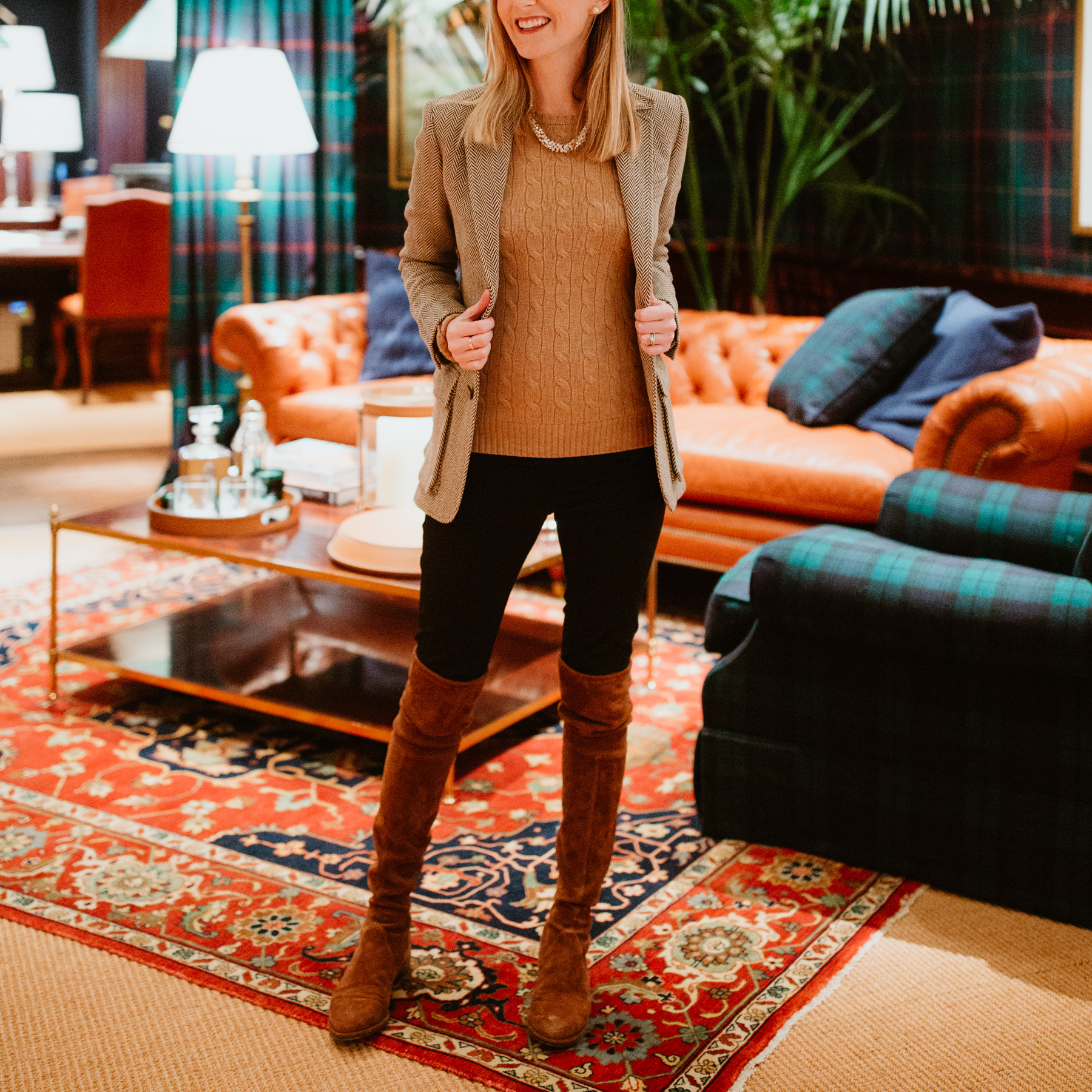 Kelly's Outfit:  Ralph Lauren Cable-Knit Sweater / Stuart Weitzman Boots / Halogen Seamed Leggings / Sparkly Necklace