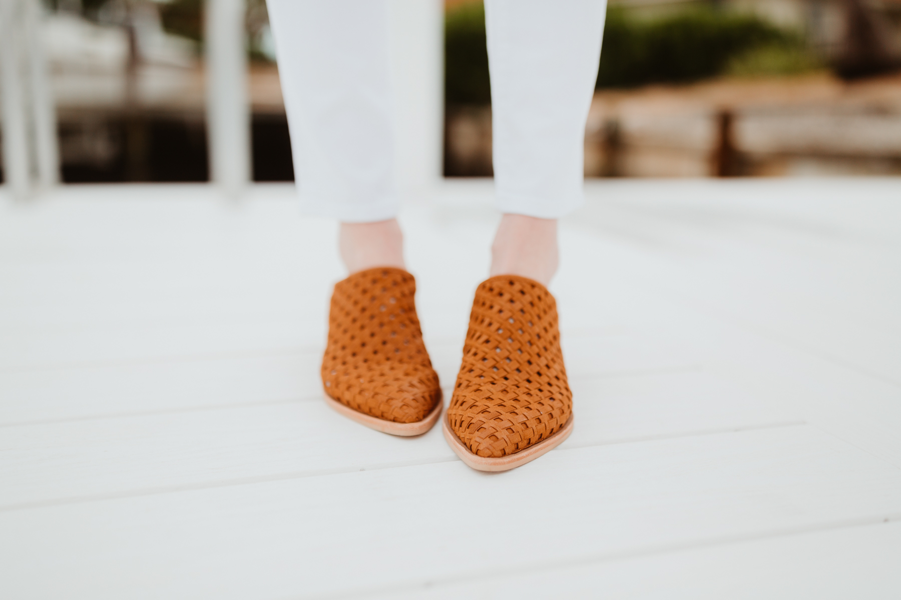 dolce vita sayer woven mules