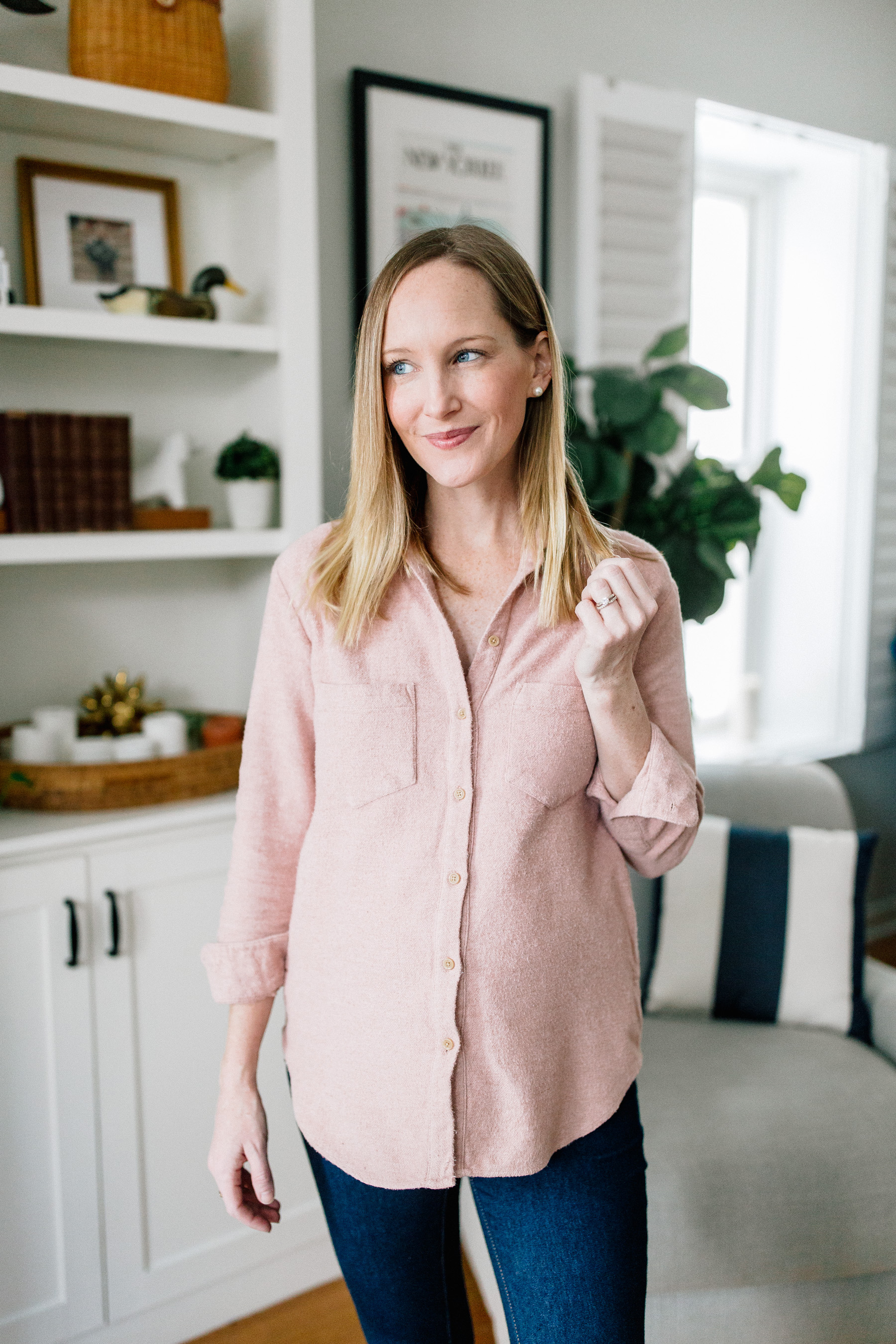 Madewell Sunday Shirt & Cozy Outfit - Kelly in the City