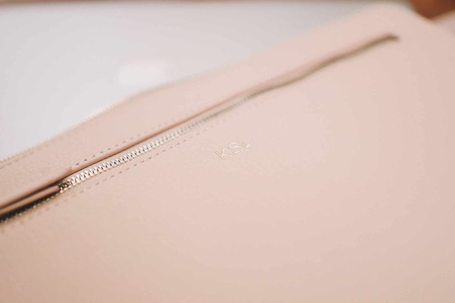 Mark & Graham Laptop Case in "Blush"