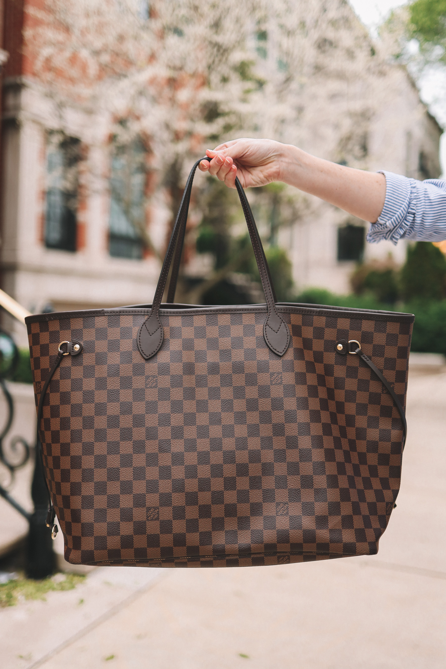 louis vuitton neverfull large size