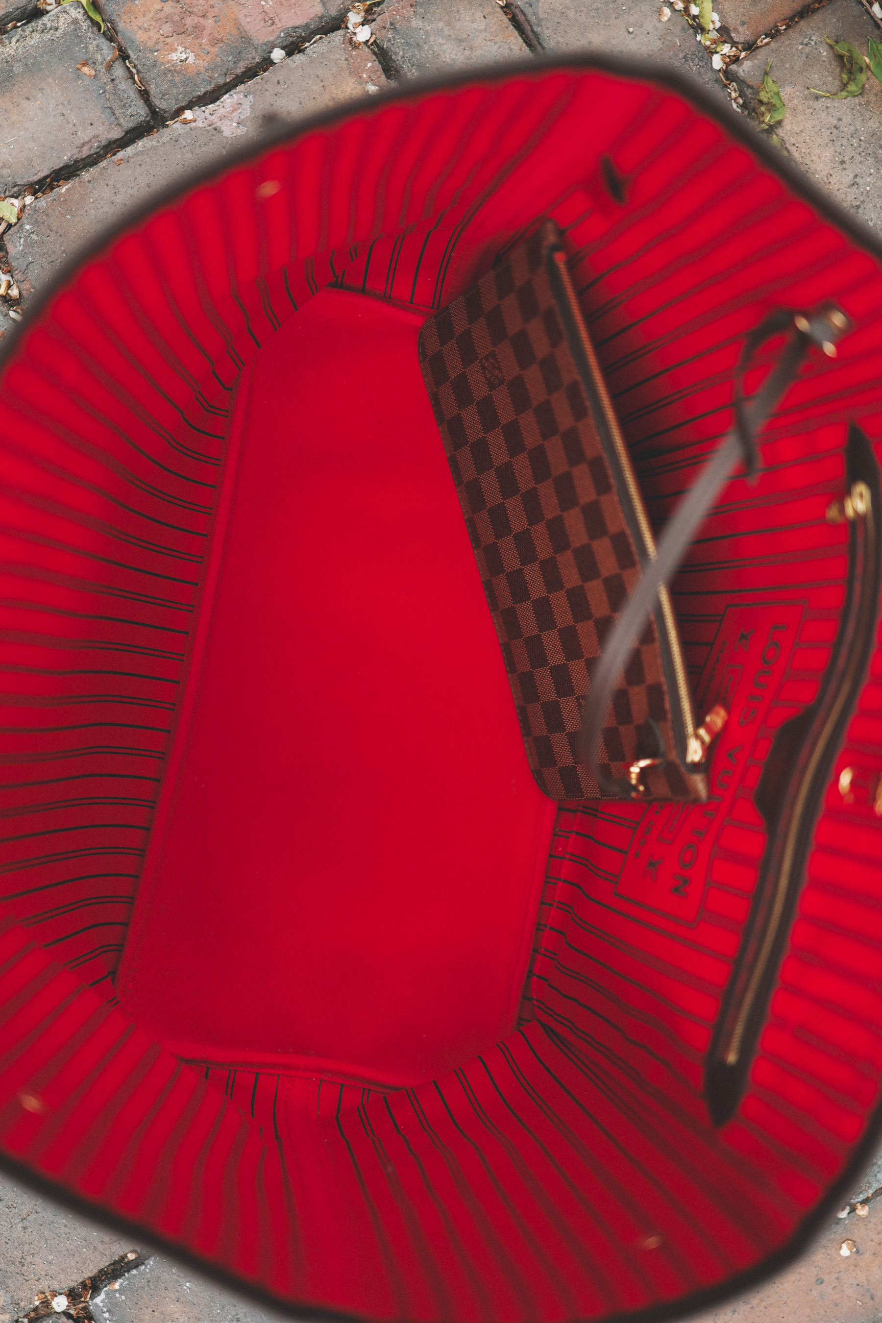 Battle of Totes: Louis Vuitton Neverfull or Goyard – Lux Second Chance