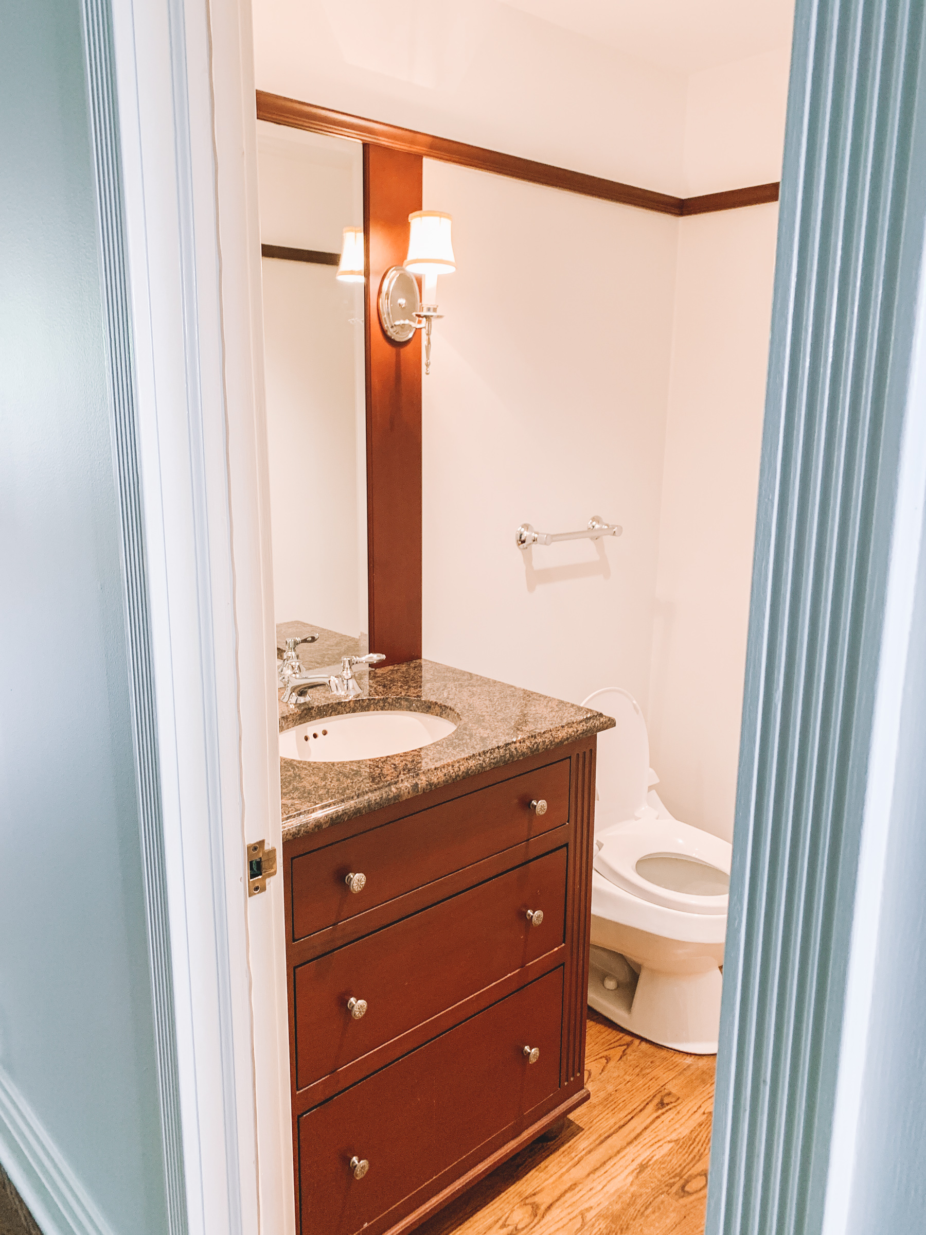 New Home Tour - Powder room - Kelly in the CIty
