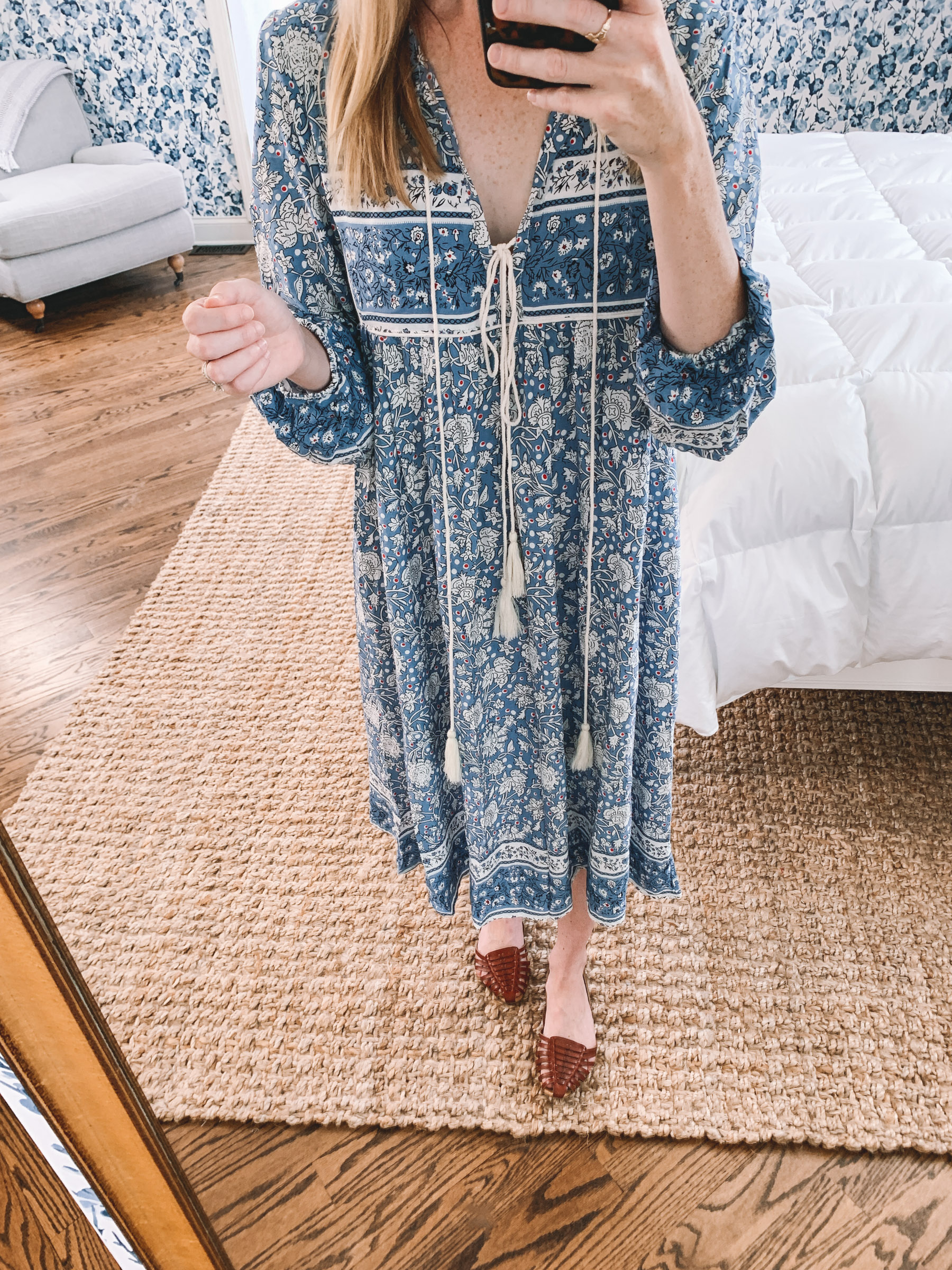 Kelly is featuring the $28 Amazon Vivimos Mumu