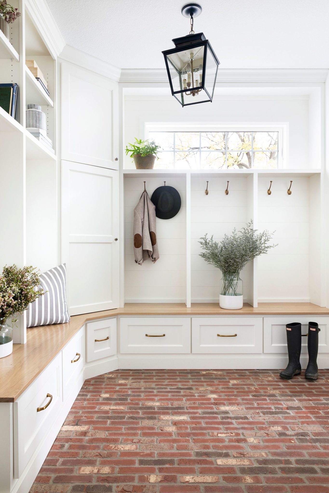 Mudroom Inspiration | Kelly in the City | Lifestyle Blog