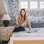 How Are You? | Kelly in the City Bedroom Wallpaper