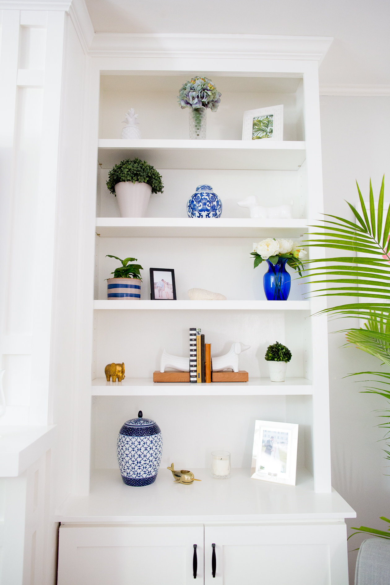 shelf decorating tips