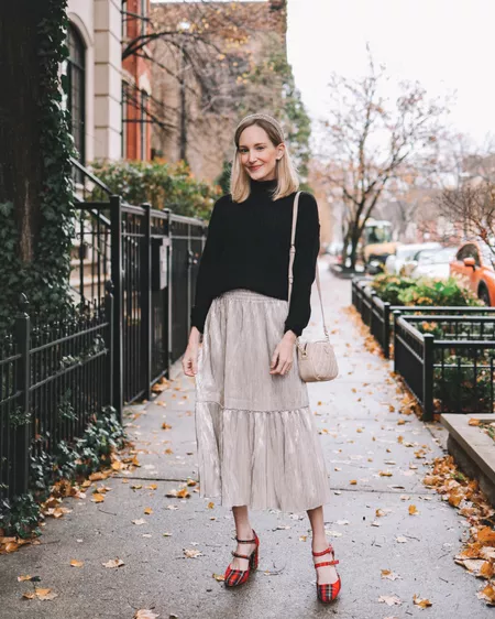 How to Tuck in a Sweater - Kelly in the City | Lifestyle Blog